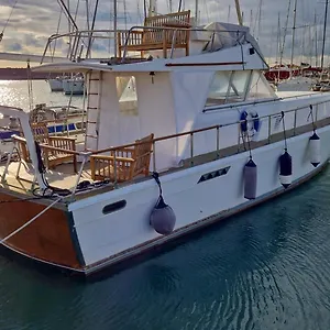 Bateau-hôtel Salvador Bahia Boat And Breakfast, Ostie