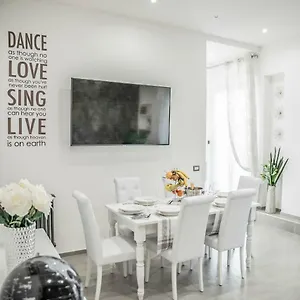 New Moon Luxury Lido di Ostia